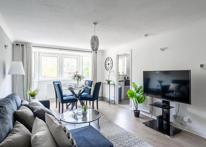 Centrally Located Islington