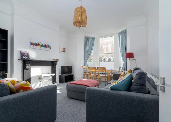 Guestready - Soberbo Moderno Com Jardim Em Kilburn