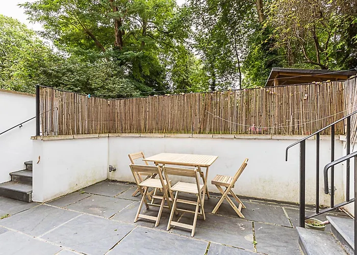 Charming And Modernised Edwardian Flat