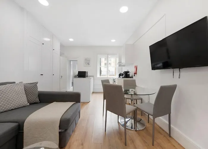 2 Bed Piccadilly Apartment 3