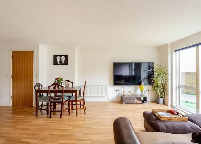 The Nest Of Forest Hill