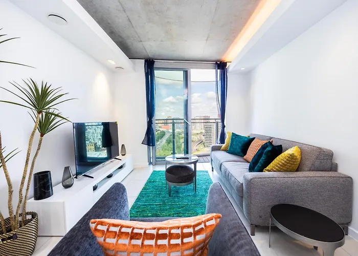 Crowne Views By Austin David Apartments