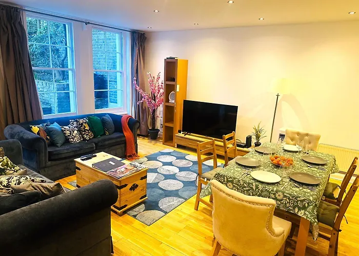 Charming Comfy Apartments By Kensington