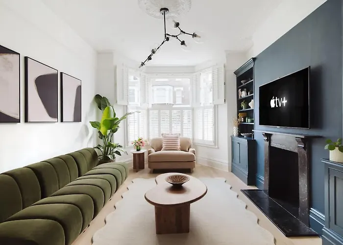 Luxury 5-Bedroom Town House In Brook Green Central London
