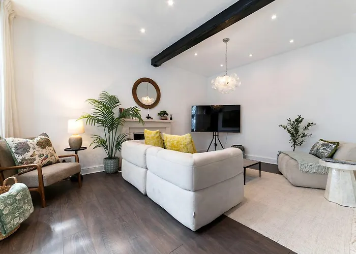 Madestays Premium Hyde Park Townhouse