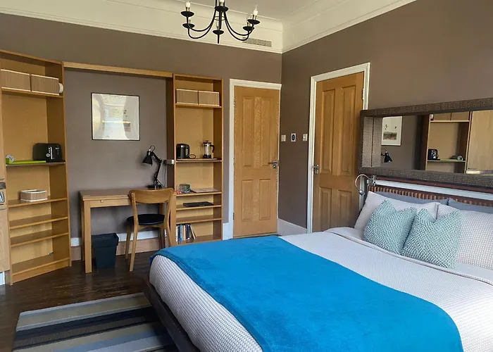 Modern Private Studio Room