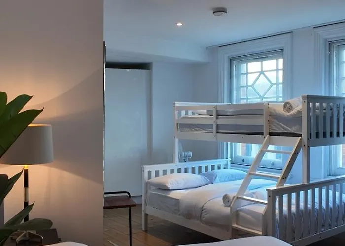 Piccadilly St James Soho 1 Bedroom Sleep 7 Vr10