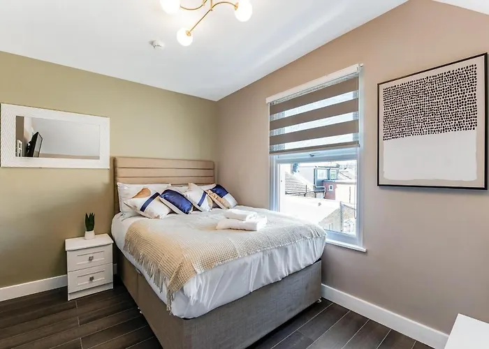 Charming Studio In Excellent Location 10