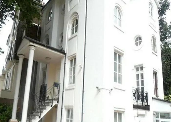 Camden Belmont Hotel
