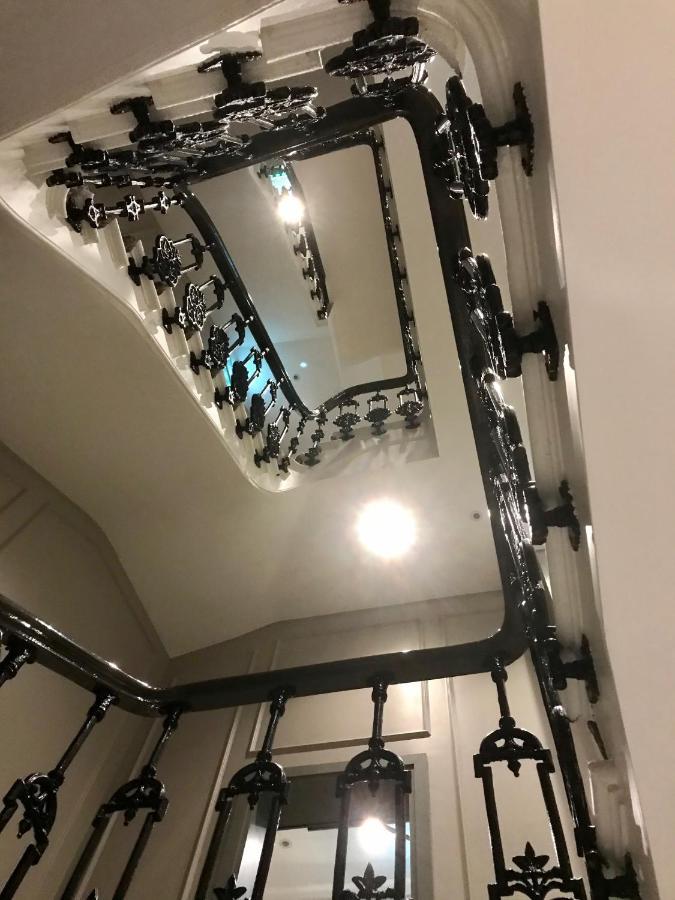 Oxford Hotel London