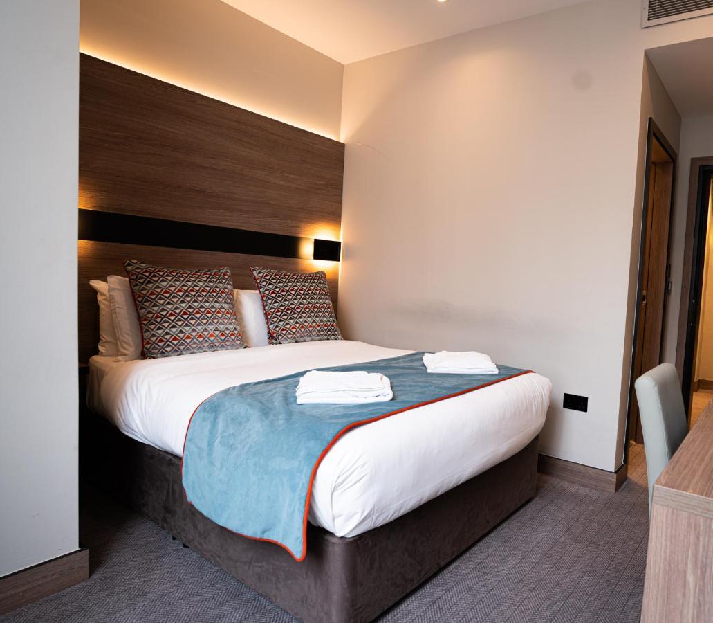 Oxford Hotel 3*