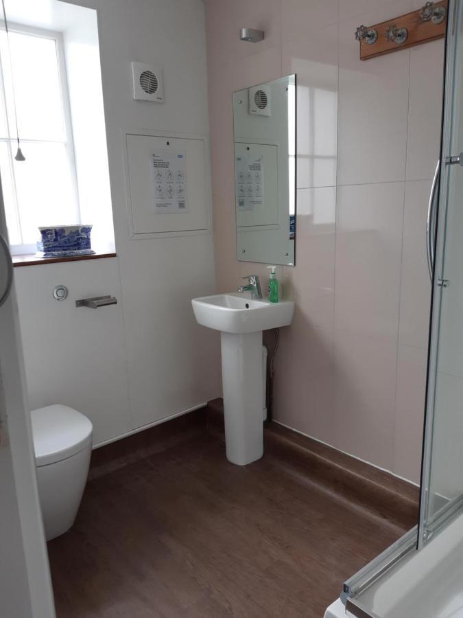 Hotel Crescent London