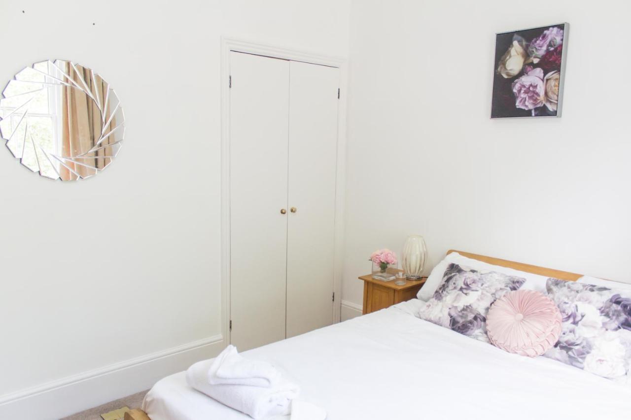 Aparthotel Mansion House With Spacious Close To Excel And Canarywharf London