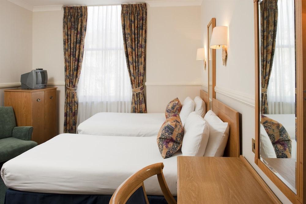 Berjaya Eden Park Hotel London