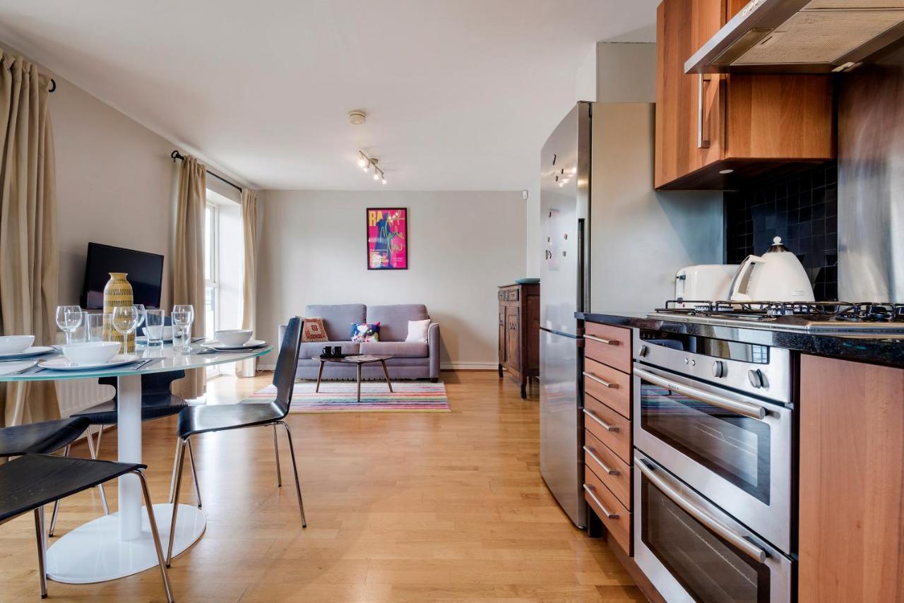 Panoramic Docklands With Waterfront Views * Londen