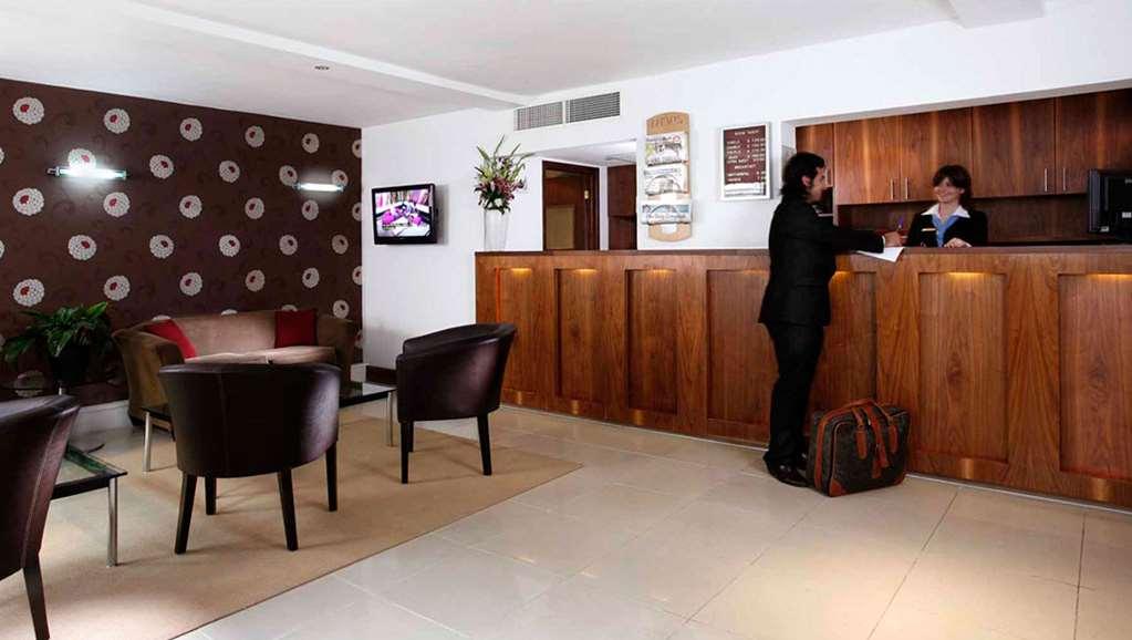 Kensington Court - Earls Court Hotel 3*