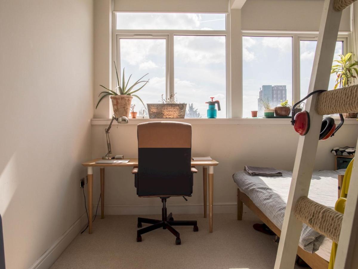 Pass The Keys Trendy 2Br Walthamstow Apartment- Perfect Location London