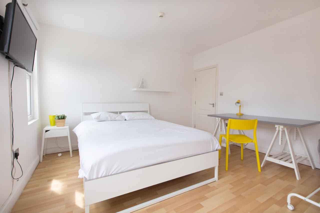 Tooting Broadway & By Primecityhosts 5* Londres