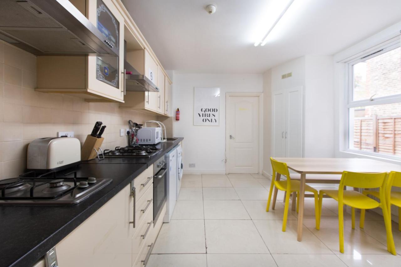 Tooting Broadway & By Primecityhosts 5* Londres