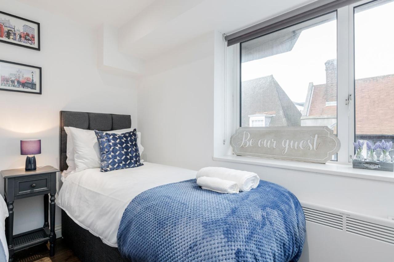 Appartement Watford Town Centre, Serviced One Bed Flat With Choice Of King Or Twin Beds, Sleeps Up To 4 Sharing, Free Wifi And Free Movies