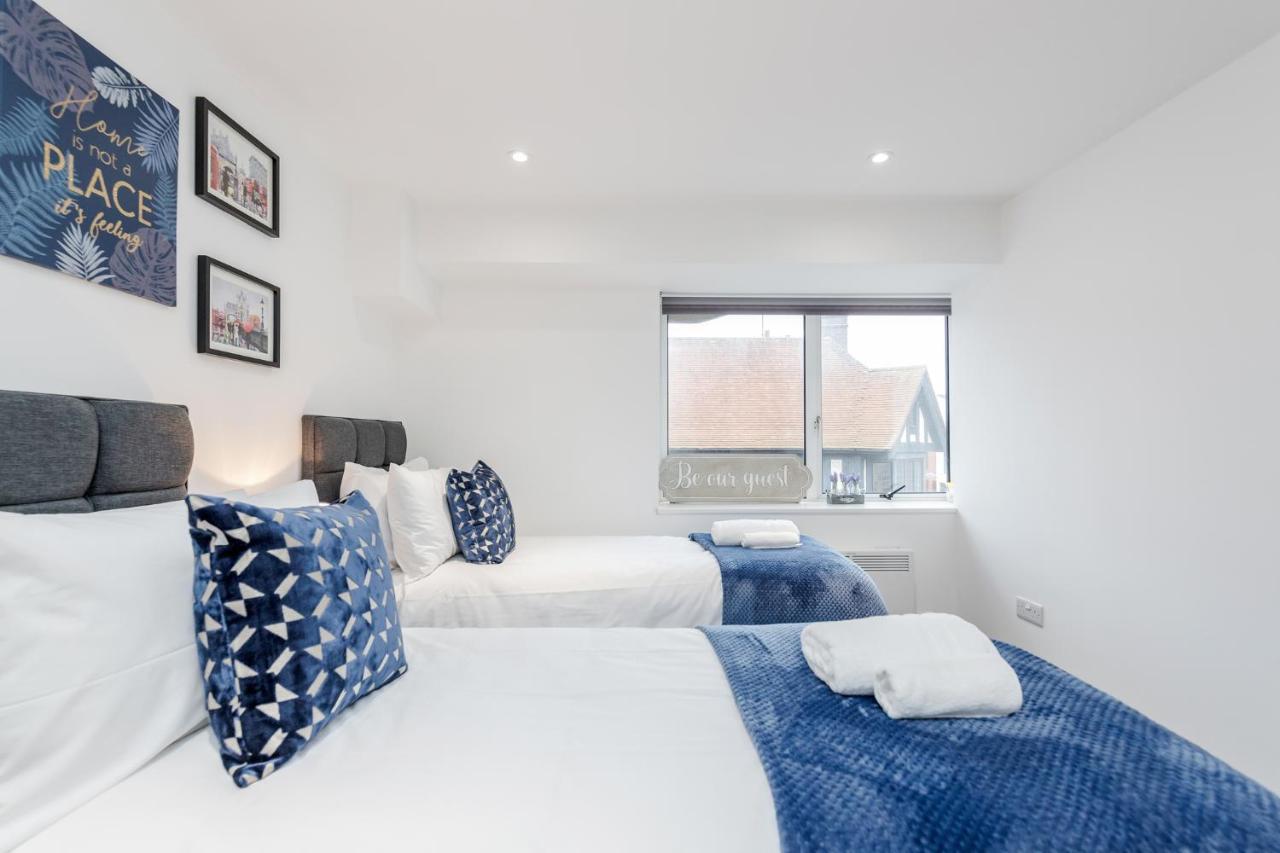Appartement Watford Town Centre, Serviced One Bed Flat With Choice Of King Or Twin Beds, Sleeps Up To 4 Sharing, Free Wifi And Free Movies Londen