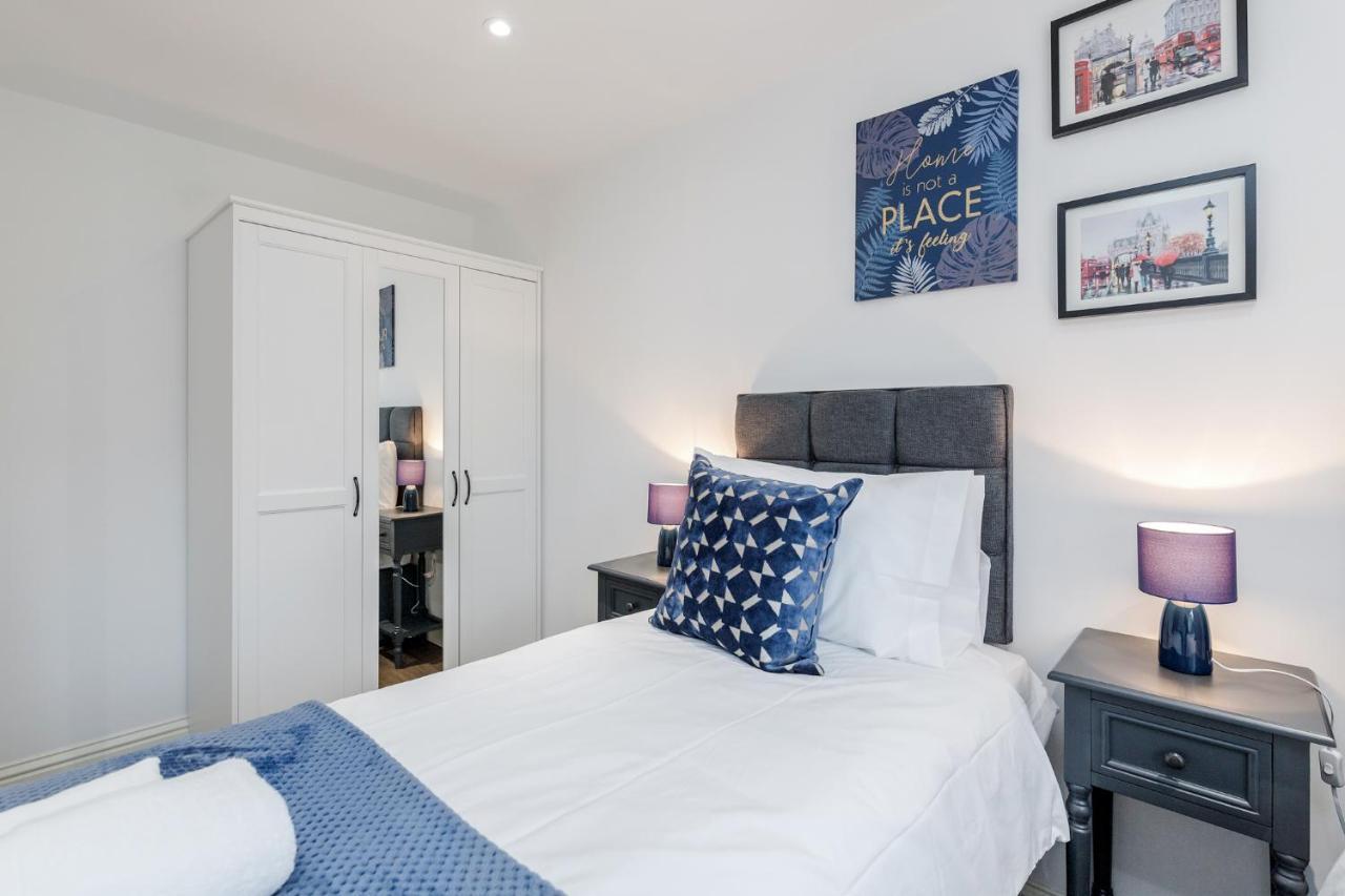 Appartement Watford Town Centre, Serviced One Bed Flat With Choice Of King Or Twin Beds, Sleeps Up To 4 Sharing, Free Wifi And Free Movies