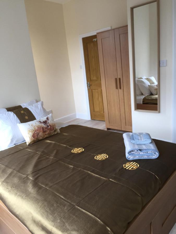 Yellow House Chelsea Bed & Breakfast London