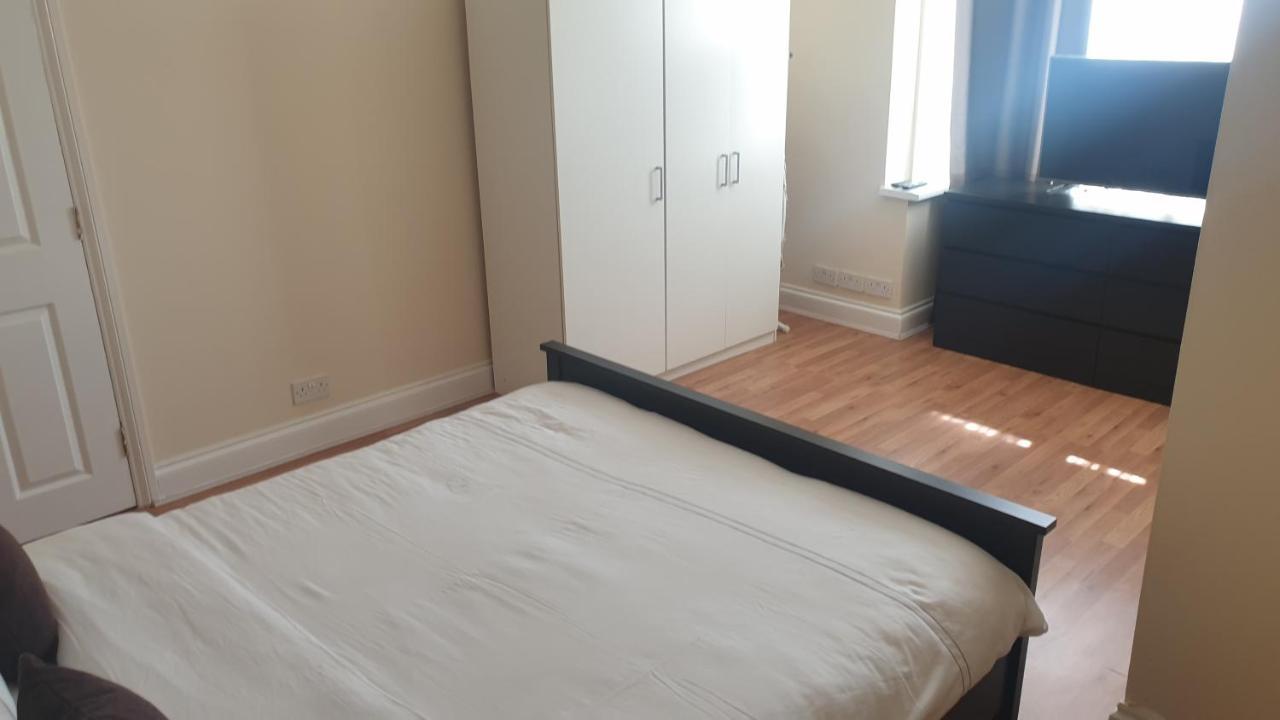 Habitación en casa particular Guess Bungalow Wembley Londres