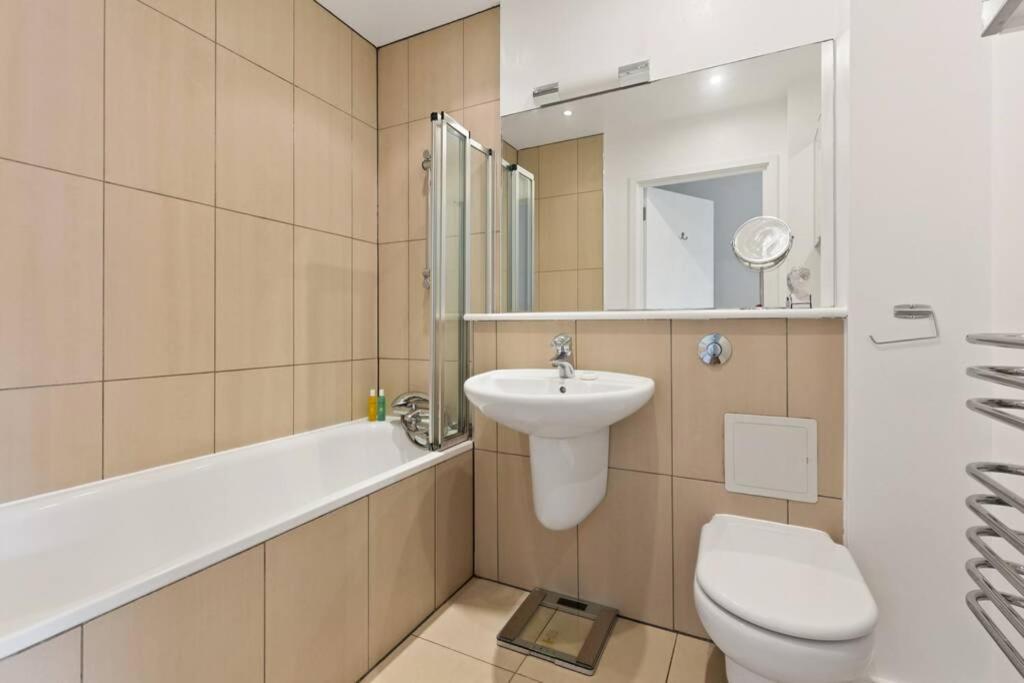 Apartment Stunning 1 Bed Canal View - Bethnal Green - *
