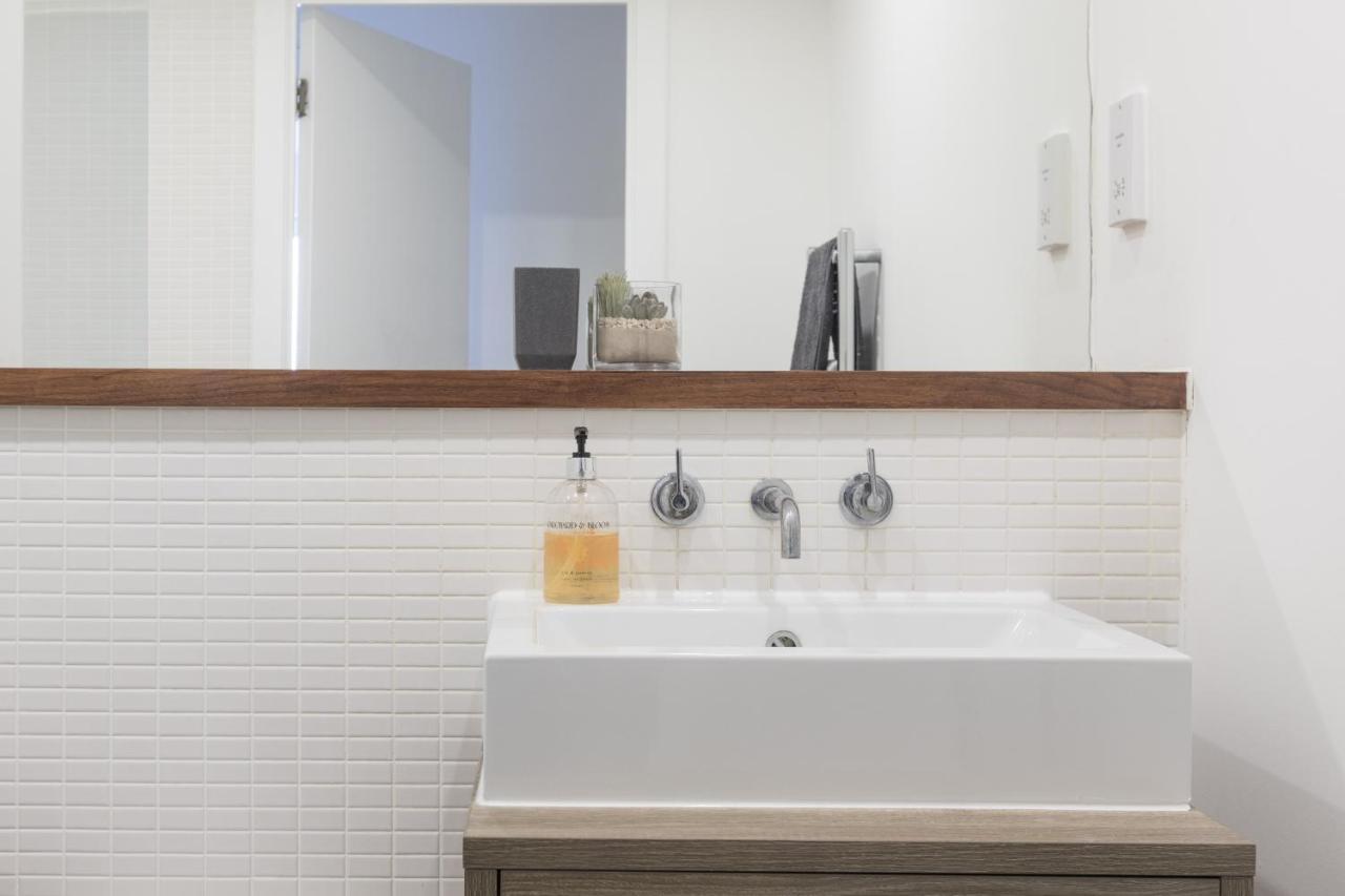 Apartment Luxury 2-bed Flat Parking And Close To The Tube *