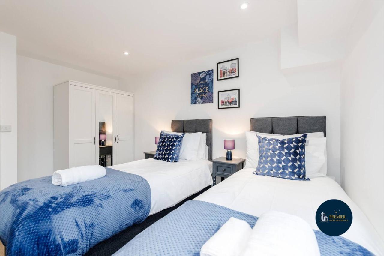 Watford Town Centre, Serviced One Bed Flat With Choice Of King Or Twin Beds, Sleeps Up To 4 Sharing, Free Wifi And Free Movies Appartement *