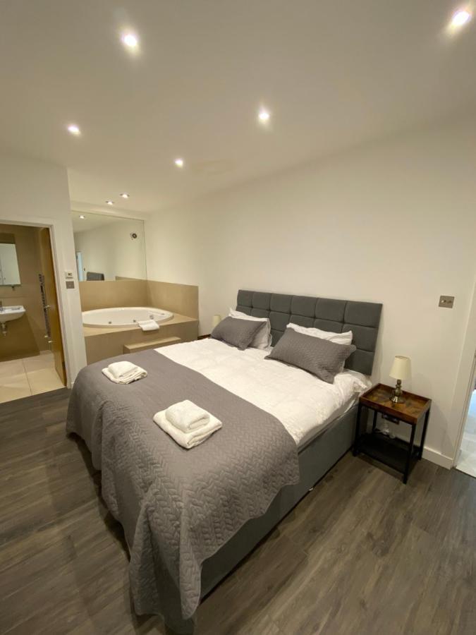 Apartahotel Kings Road With En-suite Bath *