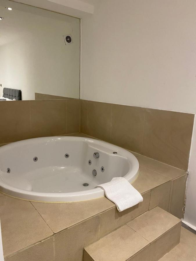 Kings Road With En-suite Bath