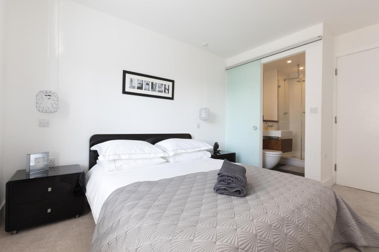 Apartment Luxury 2-bed Flat Parking And Close To The Tube *