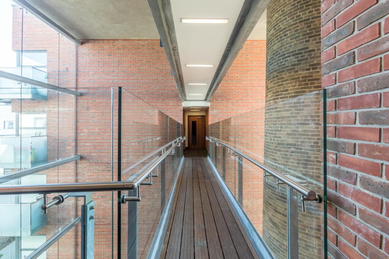 Luxury 2-bed Flat Parking And Close To The Tube *