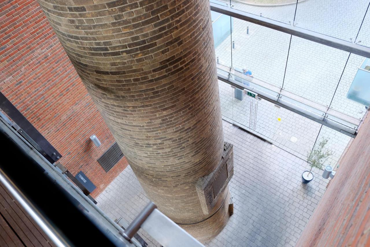 Luxury 2-bed Flat Parking And Close To The Tube *