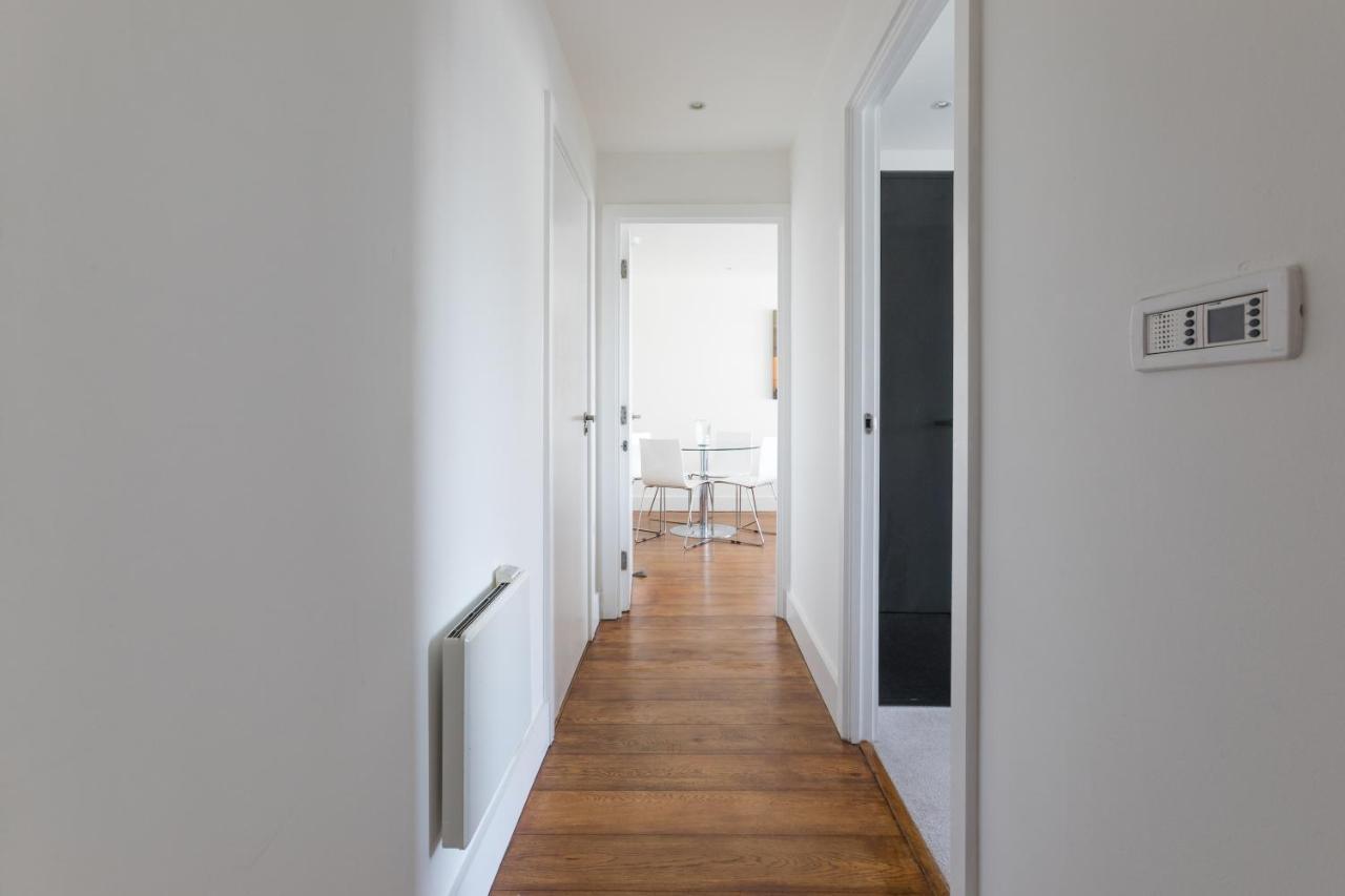 Luxury 2-bed Flat Parking And Close To The Tube *