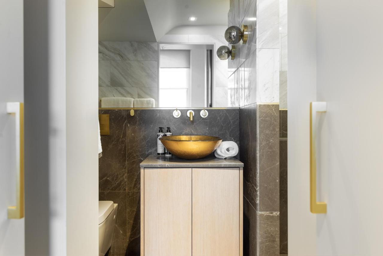 South Kensington By Capital Apartment *