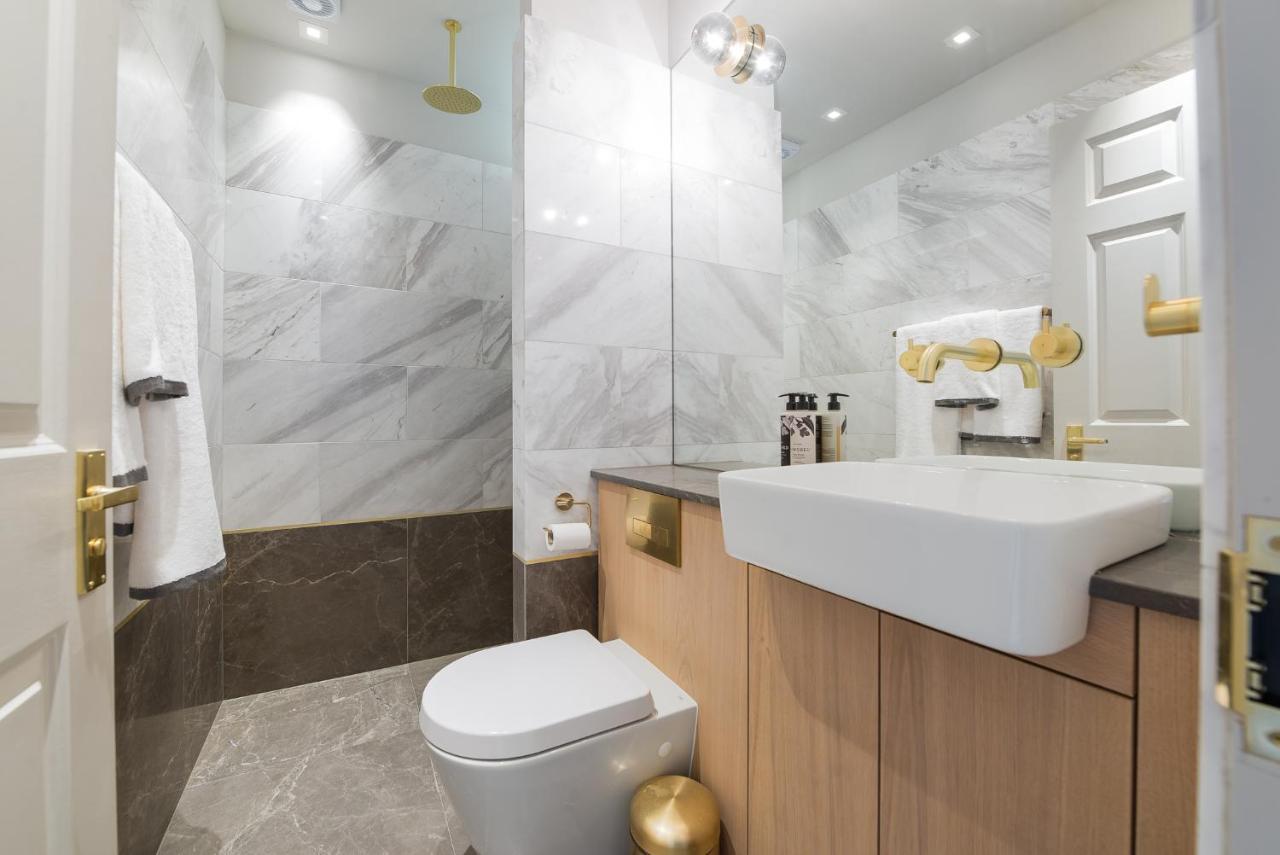 South Kensington By Capital Apartment *