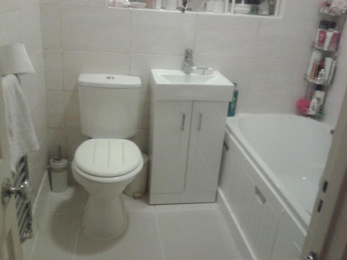 Sunny Single In Tooting Homestay