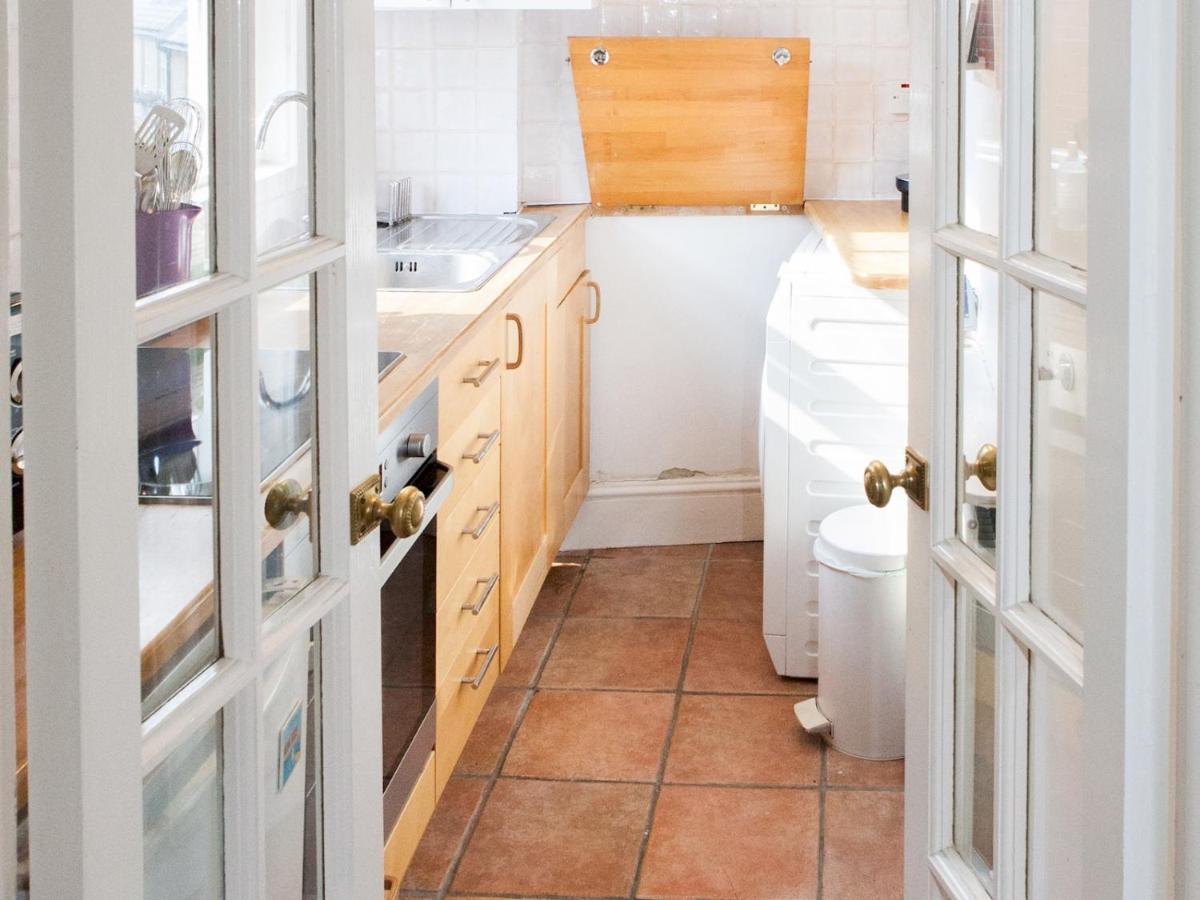 Pass The Keys Roof Terrace Flat In Trendy & Chic Hampstead Apartment London