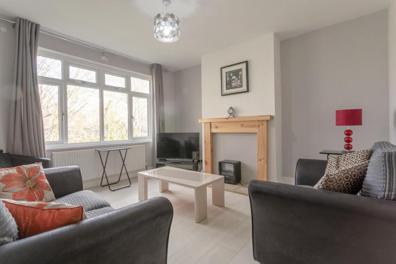 Appartement Modern 2 Bedroom In Morden *