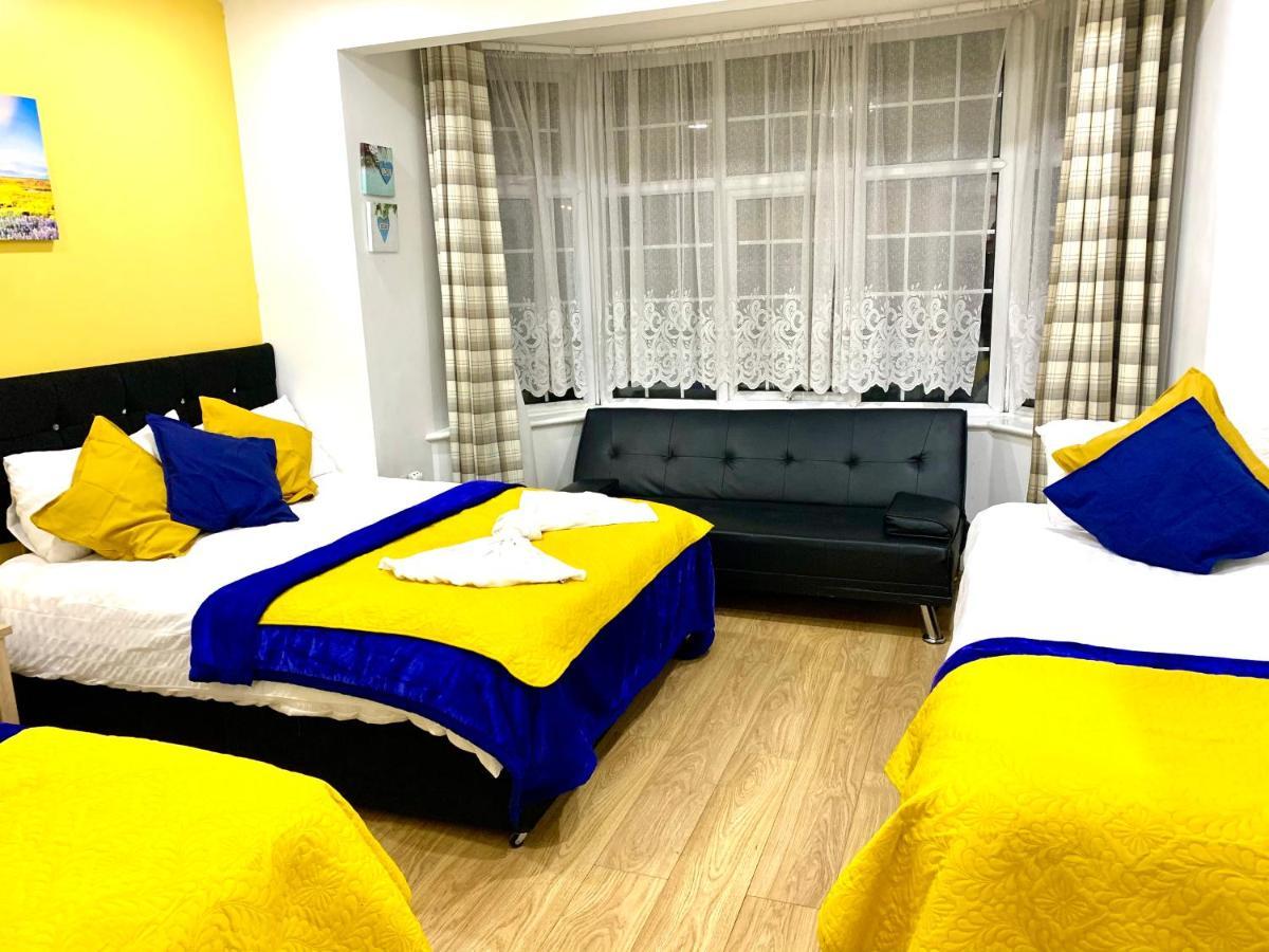 Apartment 2 Bedroom Apartment, Kitchen, Reception&private Garden London