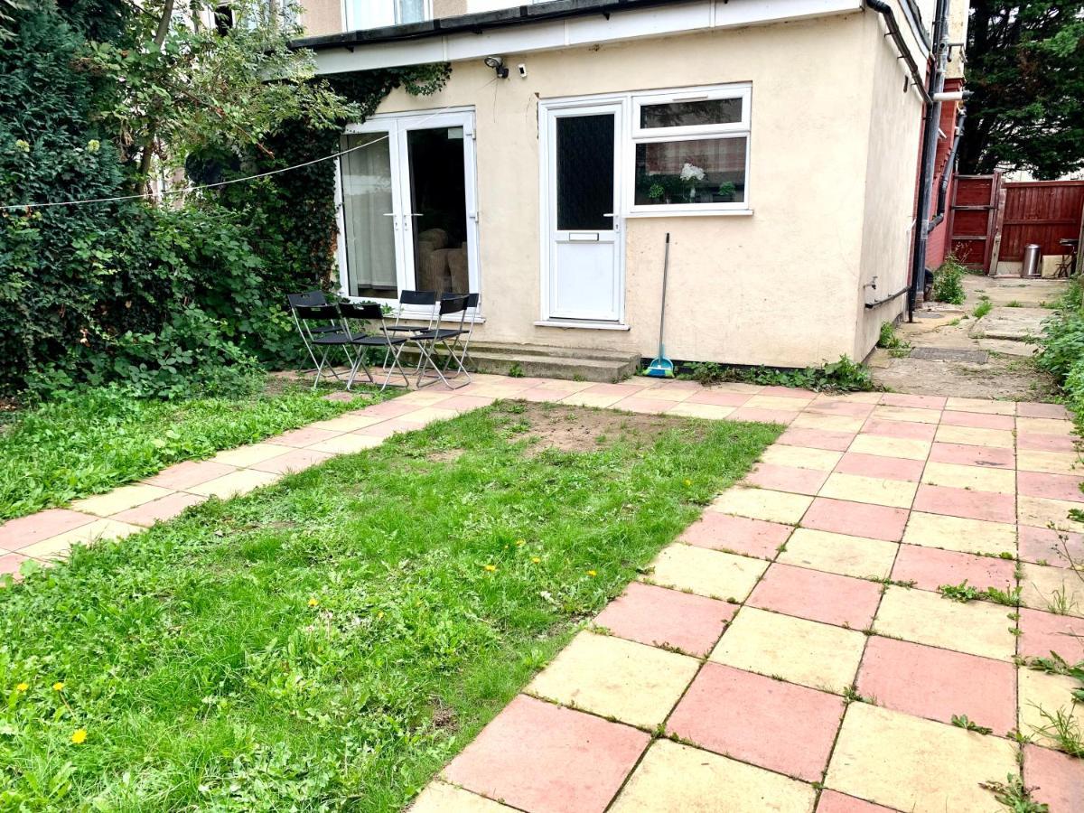2 Bedroom Apartment, Kitchen, Reception&private Garden London