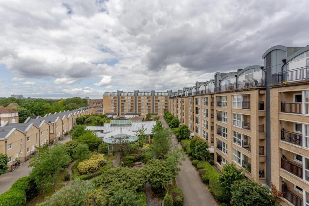 Bright Modern One-bed With Stunning View Of Thames Apartment London