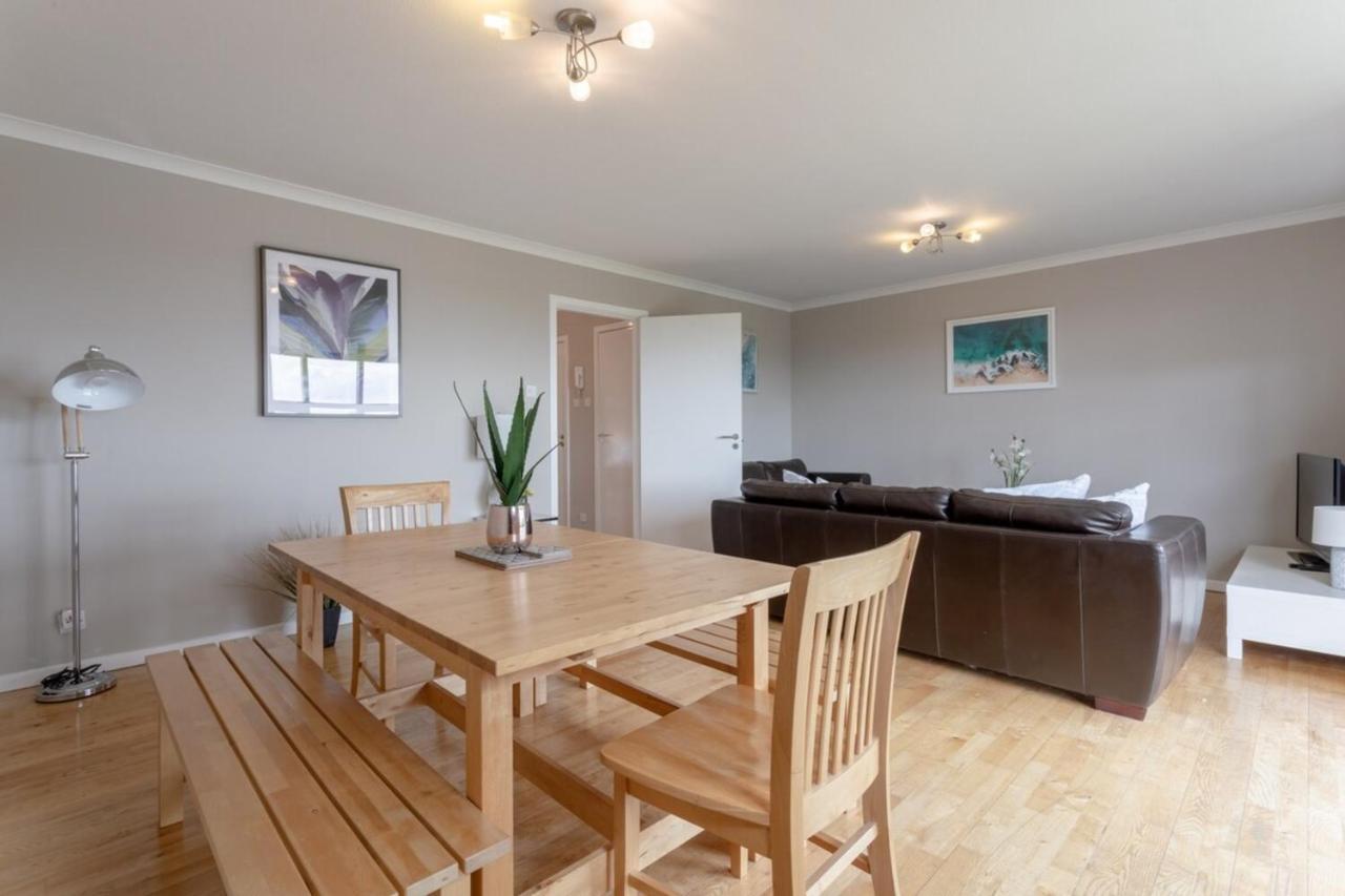 Bright Modern One-bed With Stunning View Of Thames *