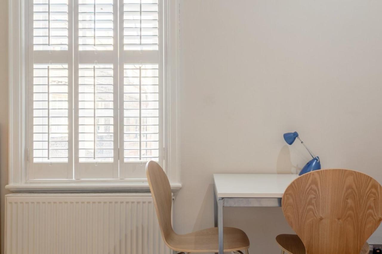 Fantastic 2 Bedroom In Apartment *