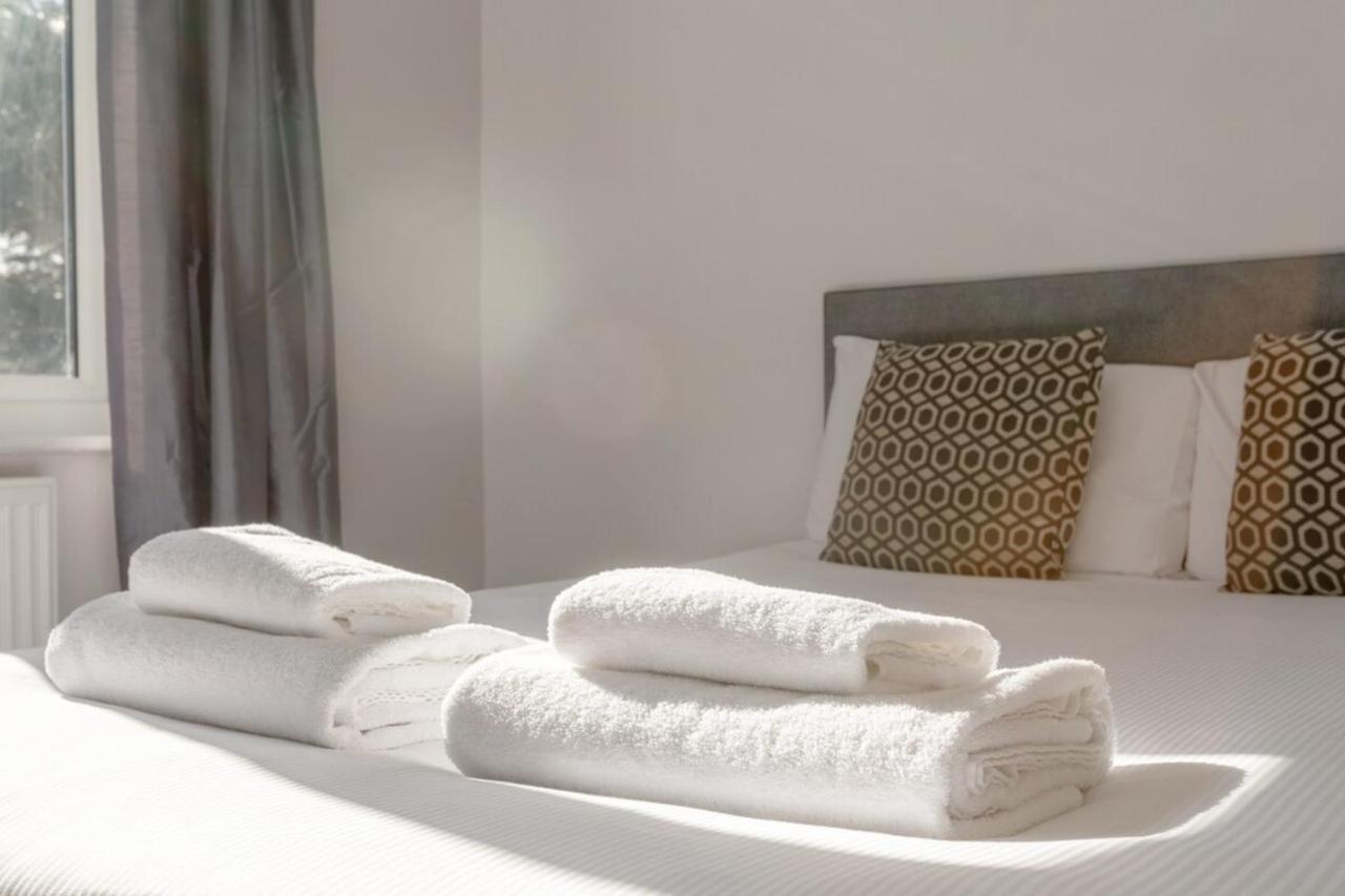 Appartement Modern 2 Bedroom In Morden Londen