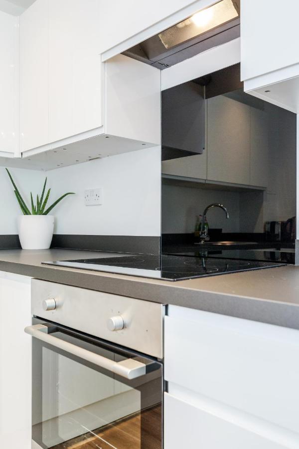 *spacious-modern One Bed Flat. Riverside Location* Apartment *