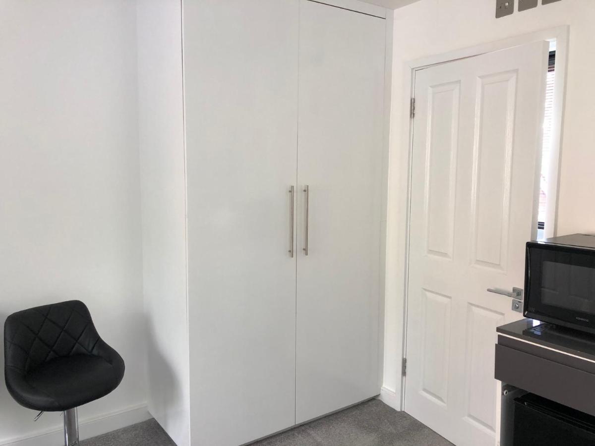 Homestay Self Contained Ensuite Double Bedroom With Own Entrance Free Off Street Parking